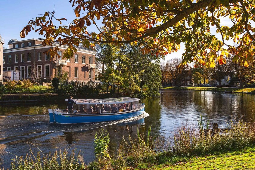 Picture 2 for Activity Leiden: Cruise through the Historic City Center with Guide