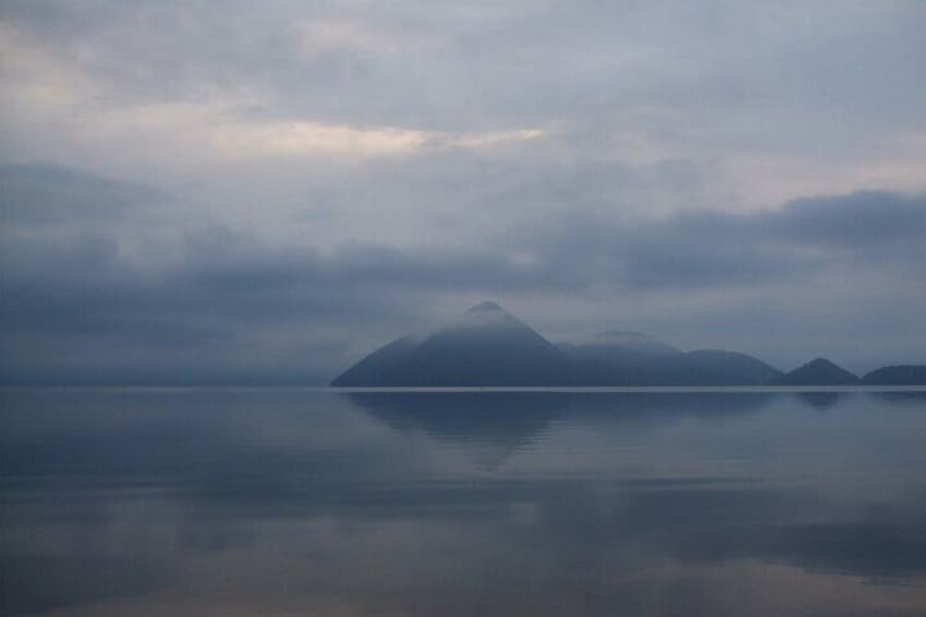 Private Full Day Tour in Hokkaido Lake Toya 