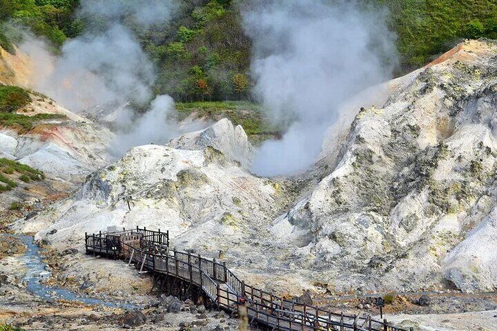 Hokkaido: Lake Toya Noboribetsu Tour From Sapporo