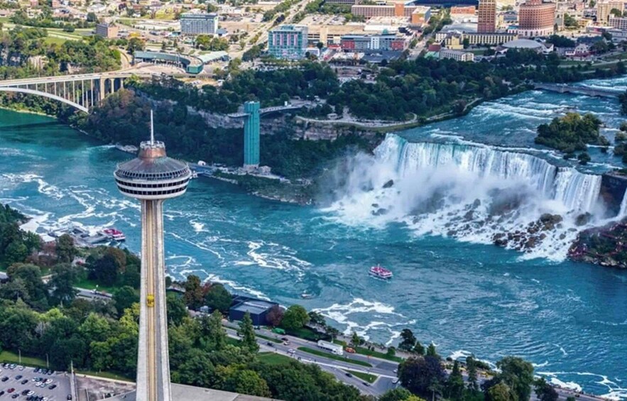 Picture 4 for Activity From Toronto: Winter Tour of Niagara Falls with Attractions