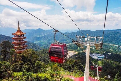 Private Genting Highlands Batu Caves Trip with Cable Car Ticket