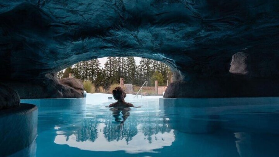 Methven Ōpuke Hot Pool & Scenic Canterbury Tour from Christchurch