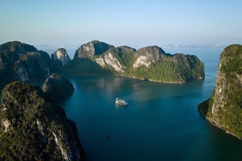 Iris Cruise Halong Bay