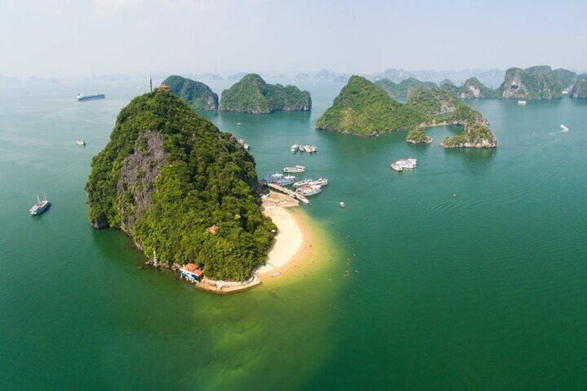 Halong Symphony Cruise: Sung Sot Cave & Ti Top Island with Lunch