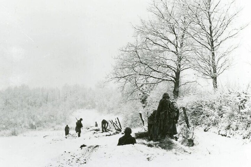 WWII Battle of the Bulge Private Guided Day Tour from Brussels