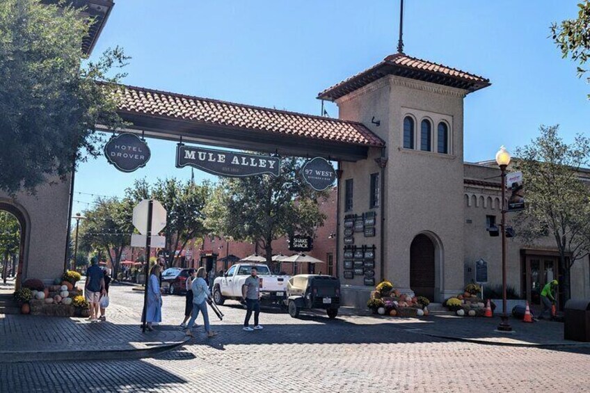 Fort Worth Stockyards Scavenger Hunt Walking Tour and Game