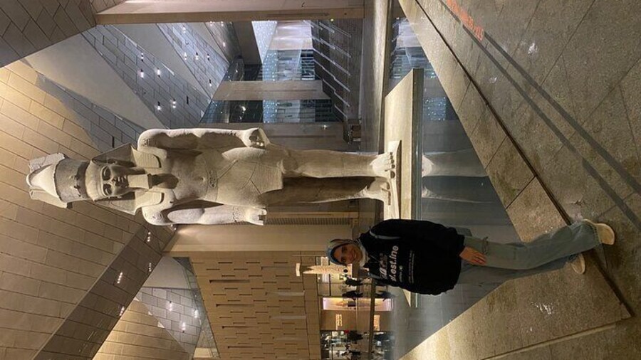 Customizable Private Full-Day Giza Pyramid & new museum in detail