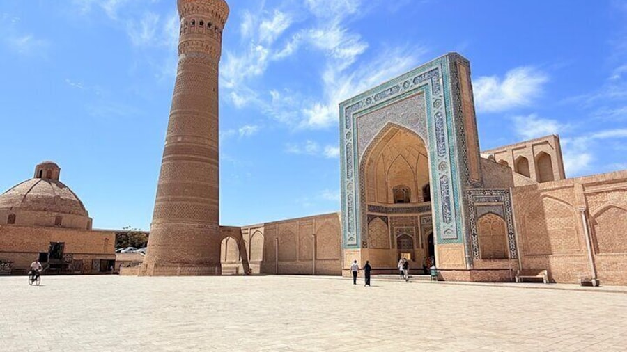 Bukhara: Walking Tour with a Small Group