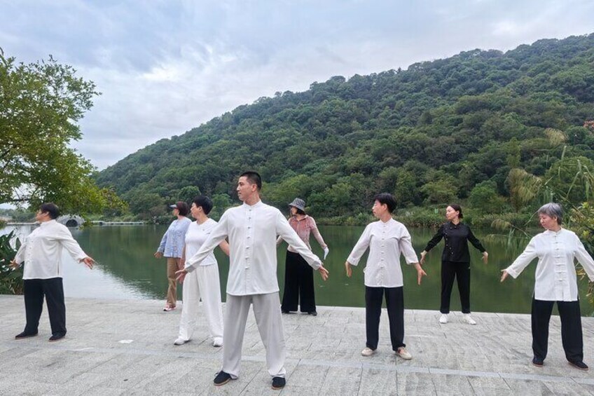 Chinese Kung Fu Class with Tai Chi Shaolin Boxing and Qigong
