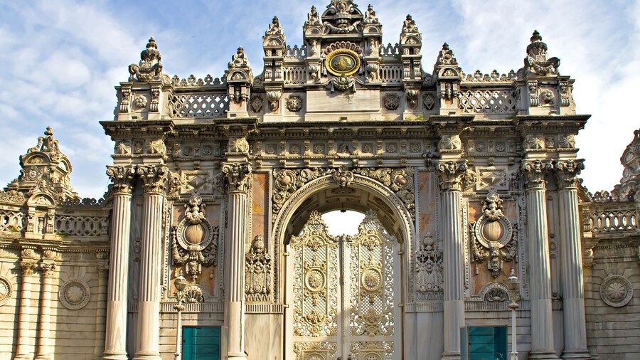Istanbul:Dolmabahce Palace Skip-the-Line Entry & Audio Guide