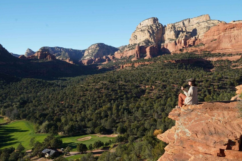 Sedona: Private 2-Hour Jeep (Hummer) On-Road Highlights Tour