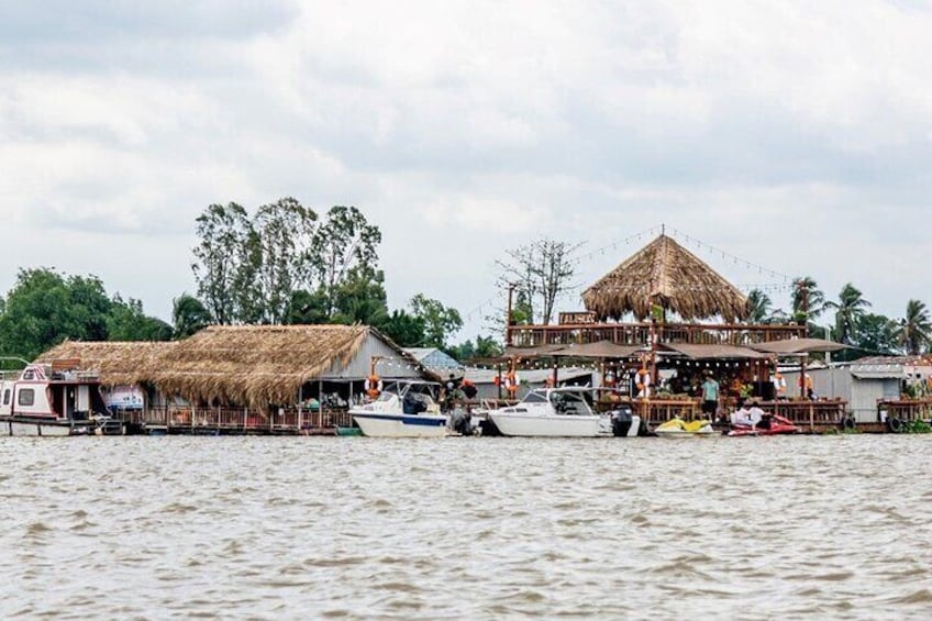 3 Day Mekong Delta Guided Tour with Accommodation