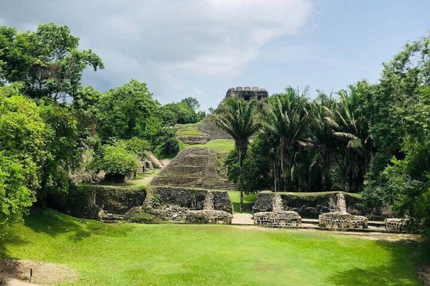 Private Half Day Tourin Xunantunich Maya Temples