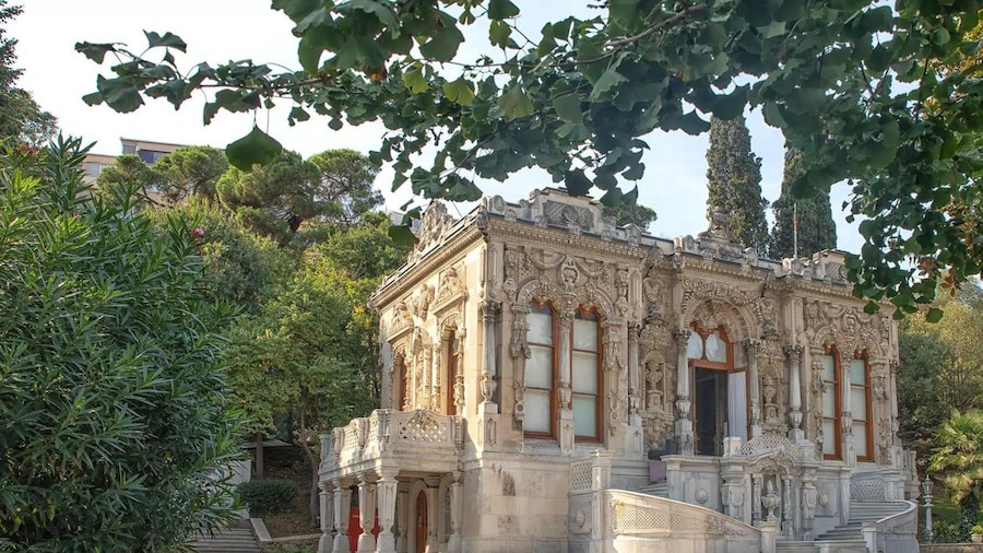 Ihlamur Pavilion Skip-the-Line Ticket with Audio Guide