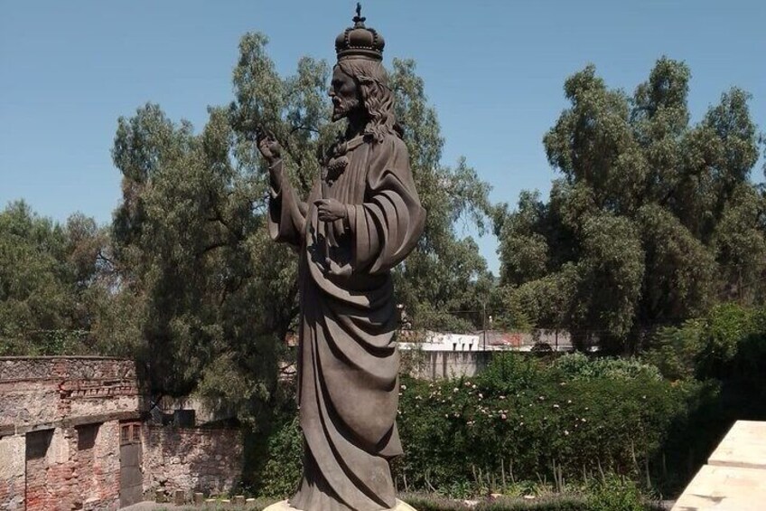 Meet the iconic Basilica of Guadalupe in Mexico City