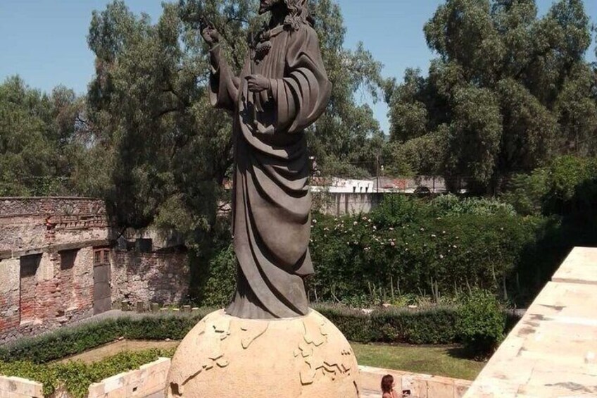 Meet the iconic Basilica of Guadalupe in Mexico City