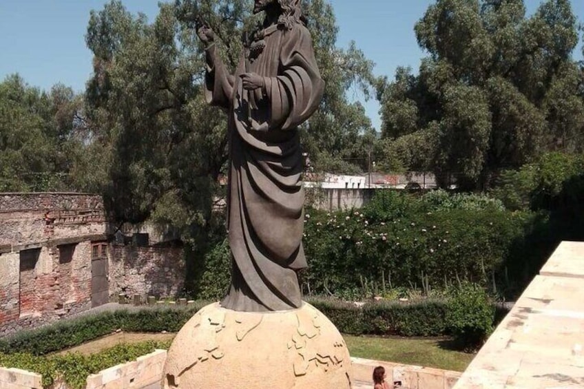Meet the iconic Basilica of Guadalupe in Mexico City