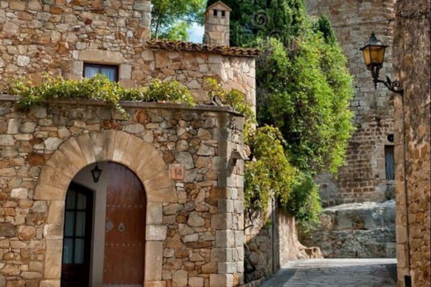 The best of Catalonia: Girona, Costa Brava and Medieval Villages