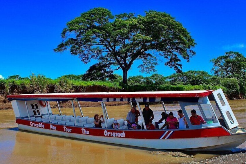 Crocodiles and Monkeys Tour to the Coast