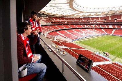 Private Guided Tour with Breakfast in Simeone Box