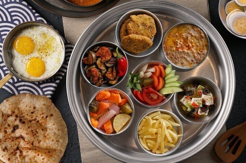 Downtown Cairo Half-Day Tour with Egyptian Dinner