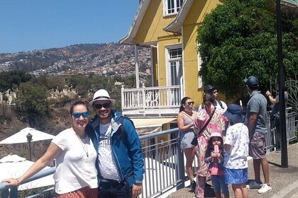 Guided Tour Viewpoints Elevators and Hills of Valparaiso