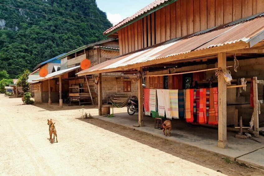 1 Day Weaving Village Mung Ngoi and Kayaking