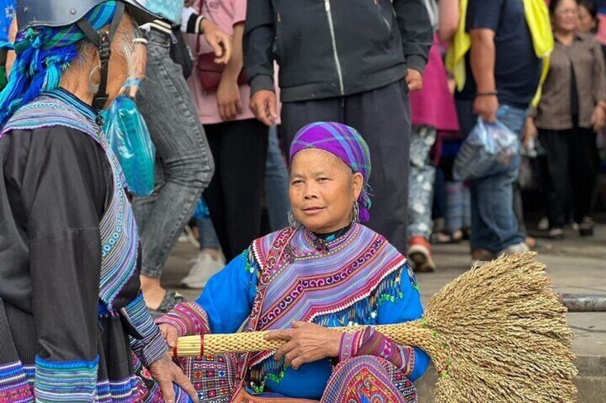 Bắc Hà Sunday Market Tour 2 days and 1 night