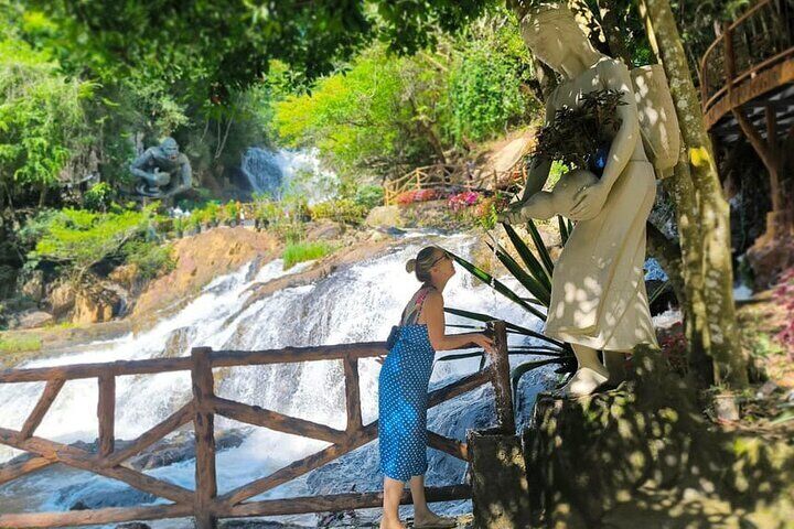 Three Waterfalls tour in Da Lat