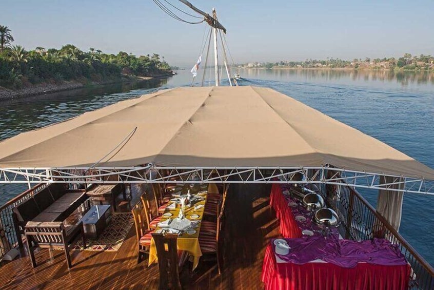 4 Days Dahabya Cruise from Aswan to Esna