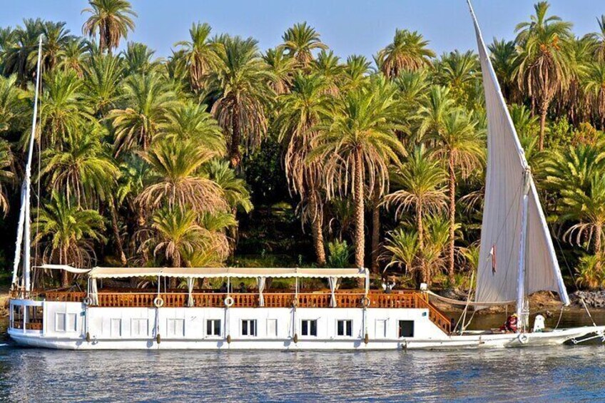 4 Days Dahabya Cruise from Aswan to Esna