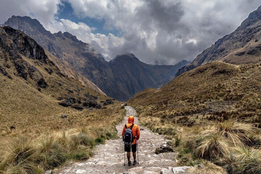 Inca Trail 4 Day Adventure to Machu Picchu with Panoramic Train