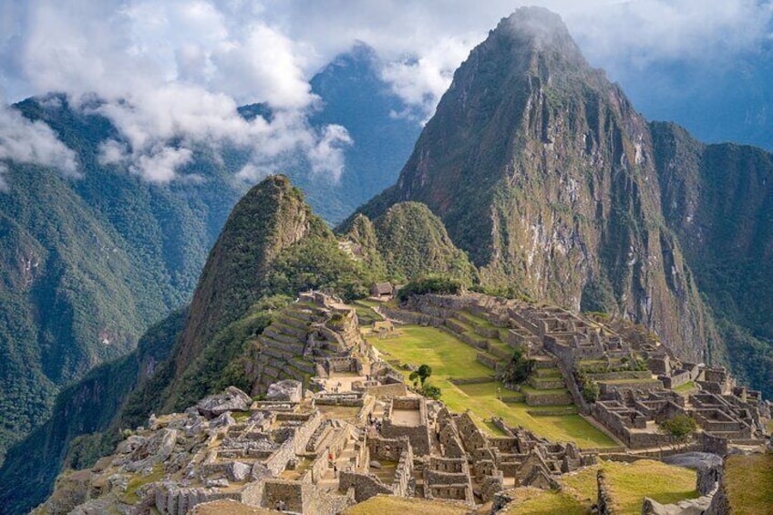 Inca Trail 4 Day Adventure to Machu Picchu with Panoramic Train
