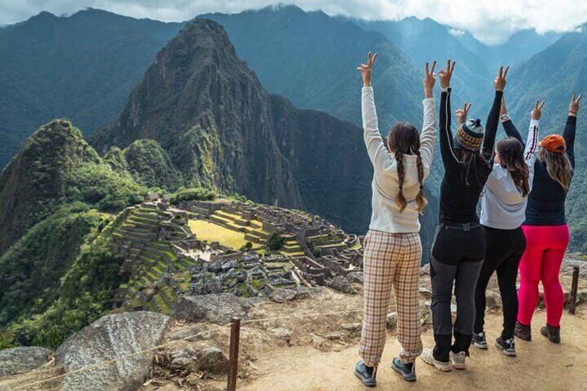 Inca Trail 4 Day Adventure to Machu Picchu with Panoramic Train
