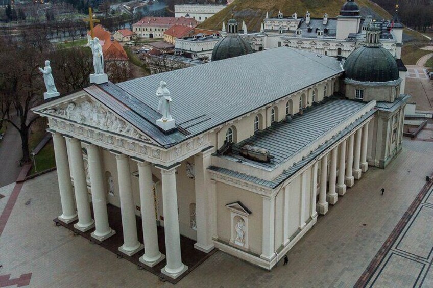 Vilnius: Walking Tour with a Local Guide