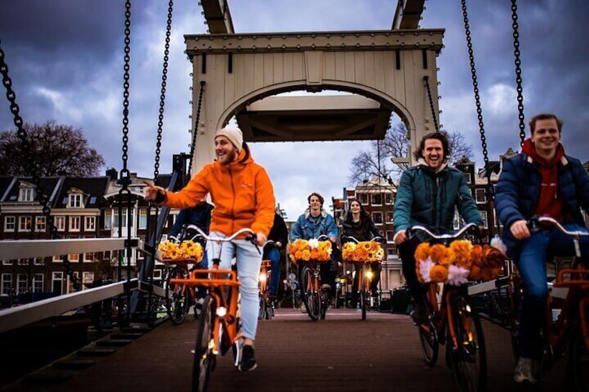 Amsterdam City Top Highlights Guided Bike Tour