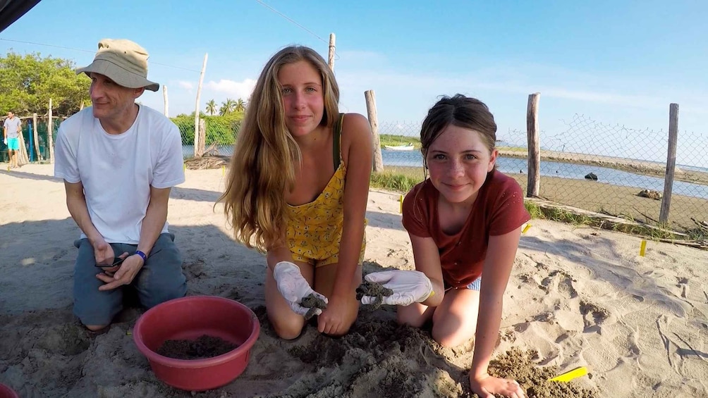 Picture 3 for Activity Ixtapa-Zihuatanejo: Turtle Release Tour.