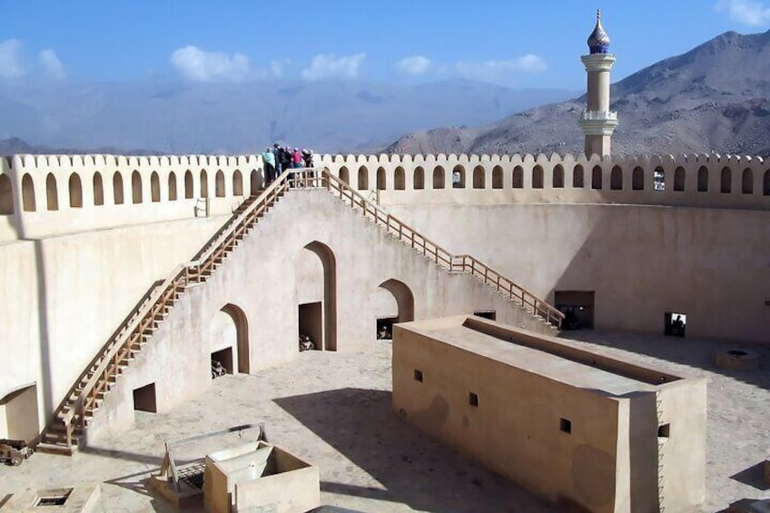 Nizwa and Jabal Shams Private Full day tour