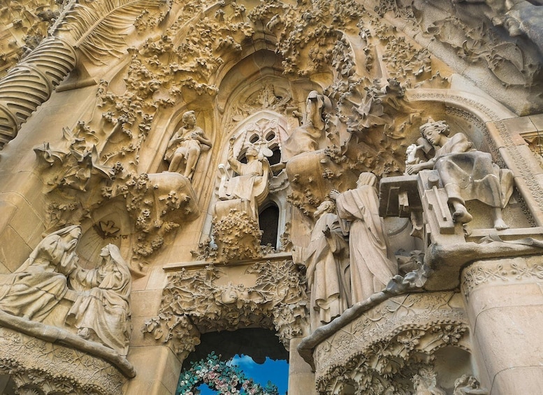 Picture 8 for Activity 2 Days Tour: Gaudi, Sagrada Familia - Montserrat & Vineyards