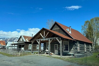 The Great Alaskan Explorer: Historic Towns & Gold Treasures