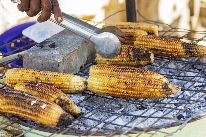 Accra Makola Market Food Tour With Full Lunch