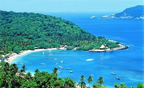 Ixtapa-Zihuatanejo: Las Gatas Beach Tour with Snorkeling