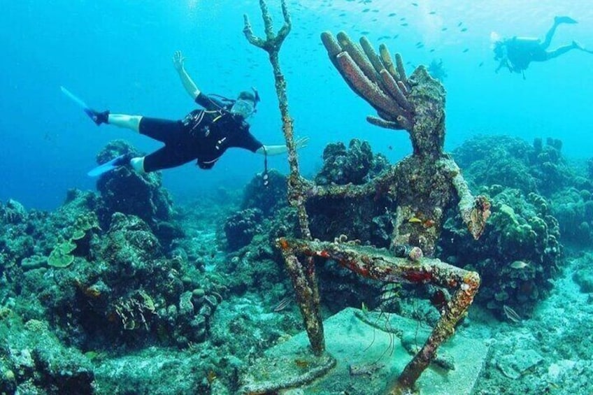 Discover Diving in Curaçao with Transportation Included