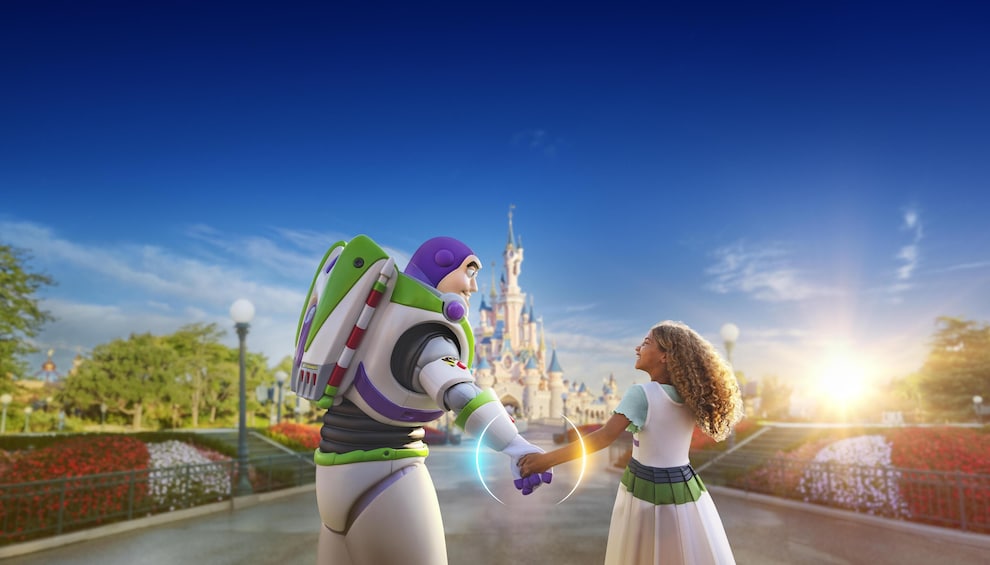 Shuttle from the center of Paris to Disneyland Paris