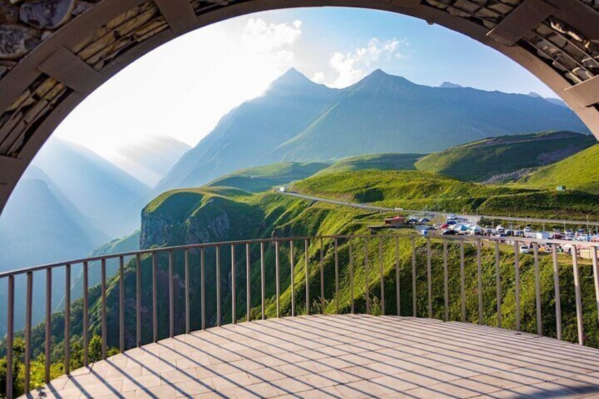 Full Day Tour in Caucasus Mountains, Kazbeg and Ananuri