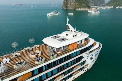 Halong Bay in a Day on Luna Cruise – The Best Luxury Day Cruise