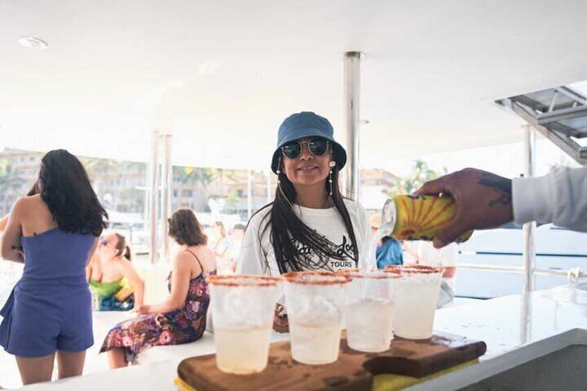 Private Yacht Charter Chica Fun 6 in Puerto Vallarta
