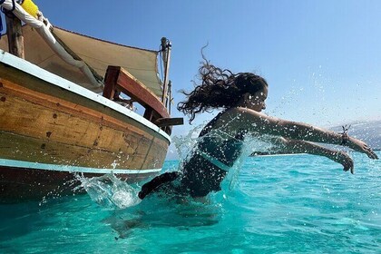 From Kendwa/Nungwi: Mnemba Island Boat Tour with Snorkelling