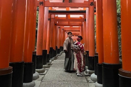 Fushimi Inari and Nara Private and Guided Tour in Spanish