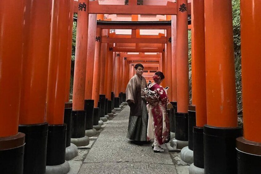 Fushimi Inari and Nara Private and Guided Tour in Spanish